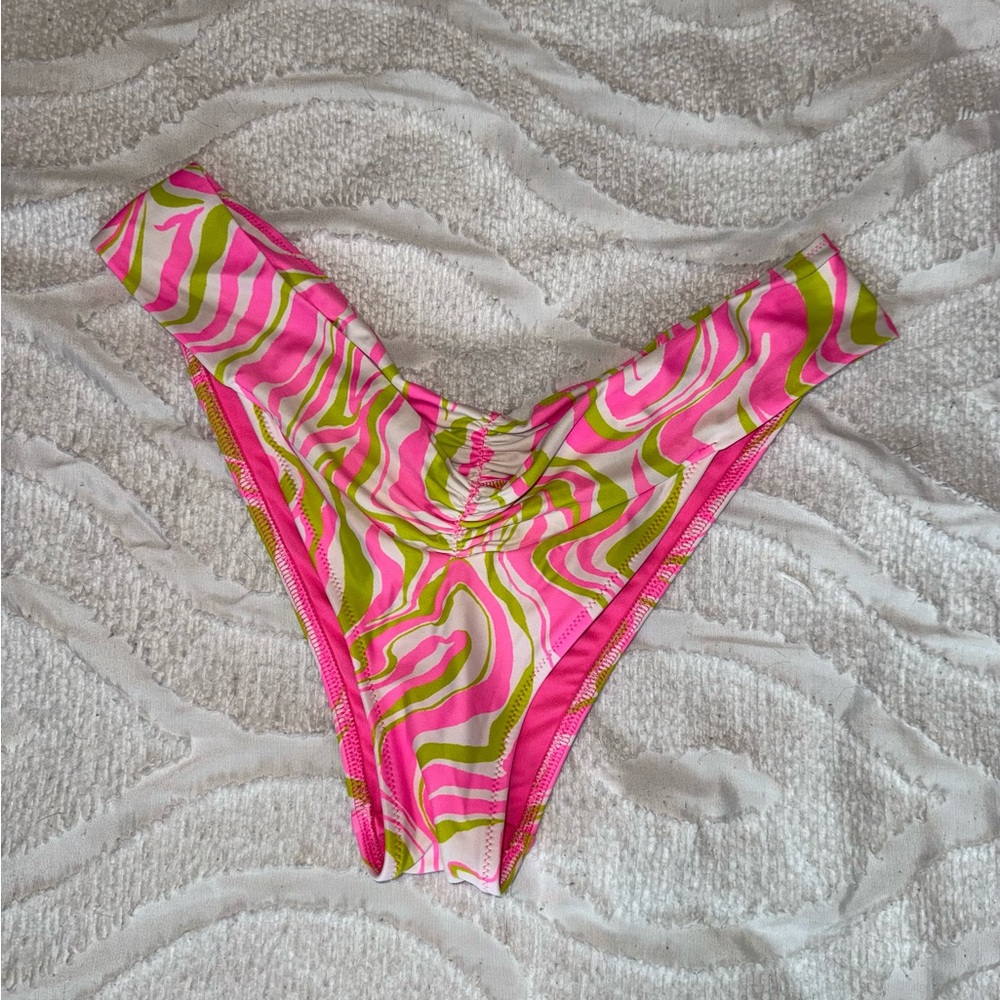 Aerie Pink and Green Patterned Scrunch Waist Bikini Bottom Size M